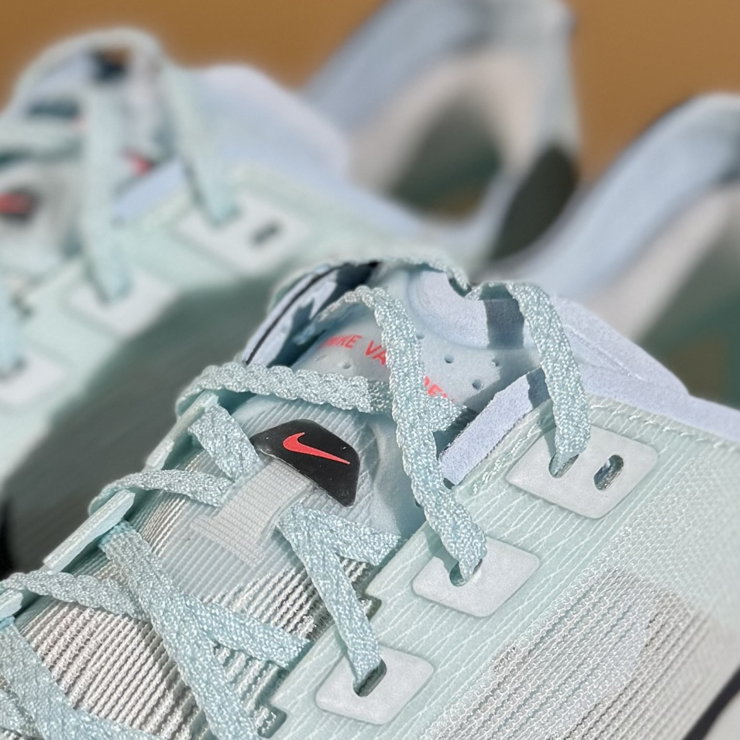 220 J版 Nike ZoomX Vaporfly NEXT% 4 马拉松系列公路竞速超轻缓震跑步鞋 HF6412-400