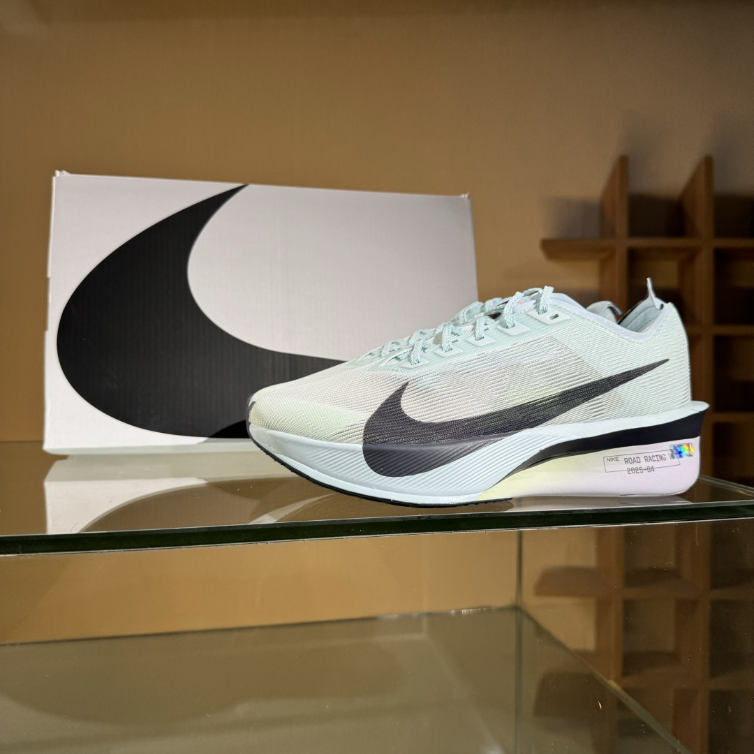 220 J版 Nike ZoomX Vaporfly NEXT% 4 马拉松系列公路竞速超轻缓震跑步鞋 HF6412-400