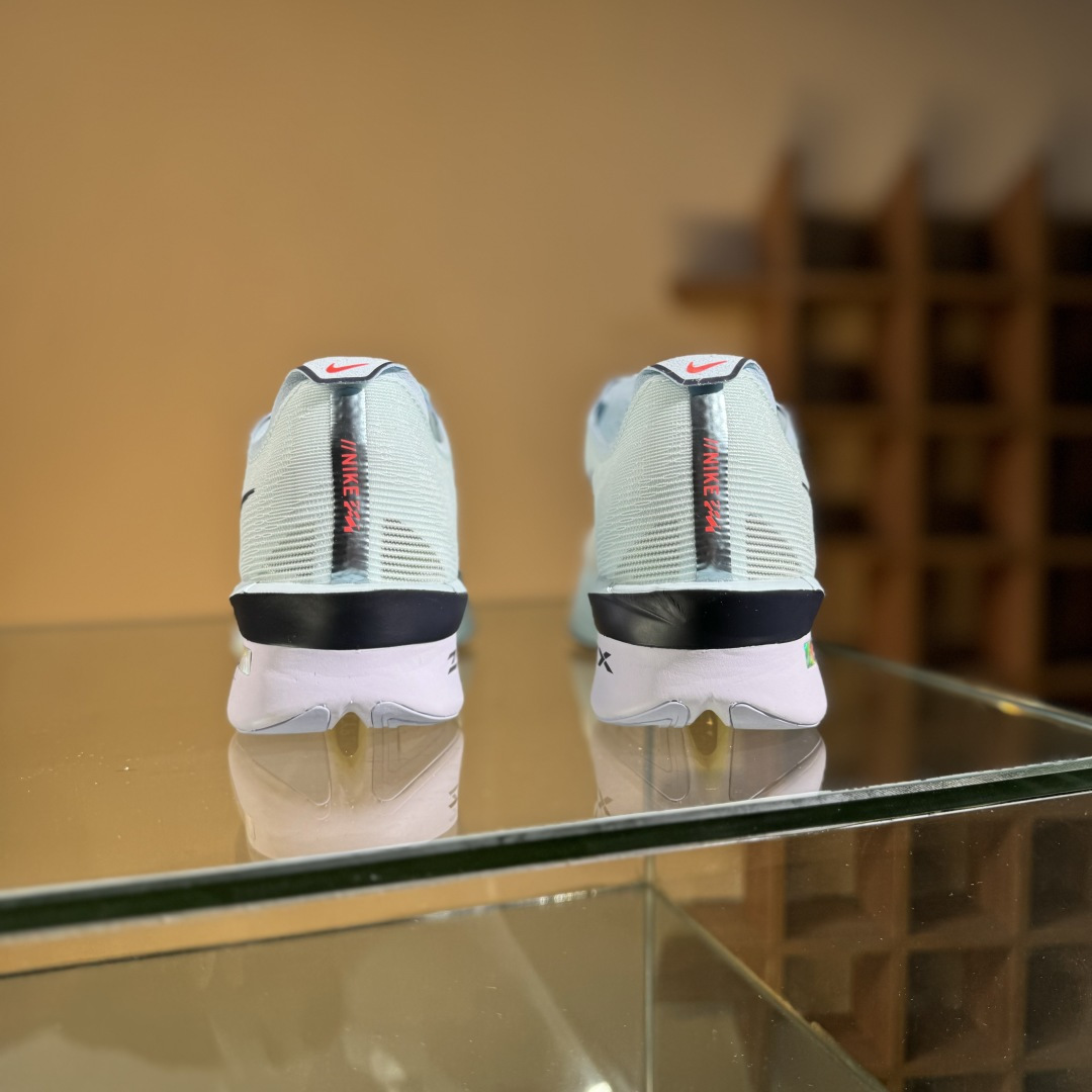 220 J版 Nike ZoomX Vaporfly NEXT% 4 马拉松系列公路竞速超轻缓震跑步鞋 HF6412-400