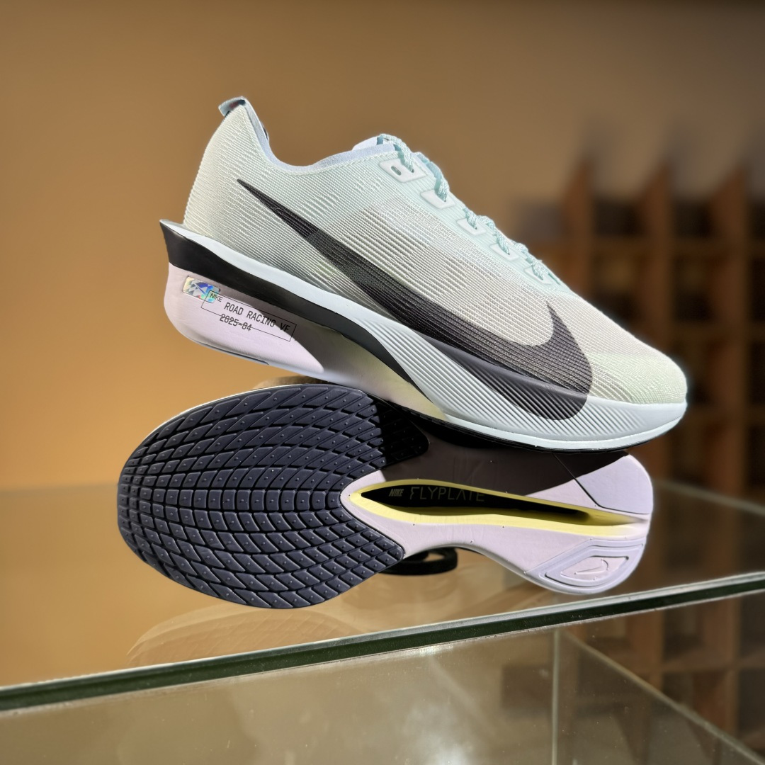 220 J版 Nike ZoomX Vaporfly NEXT% 4 马拉松系列公路竞速超轻缓震跑步鞋 HF6412-400