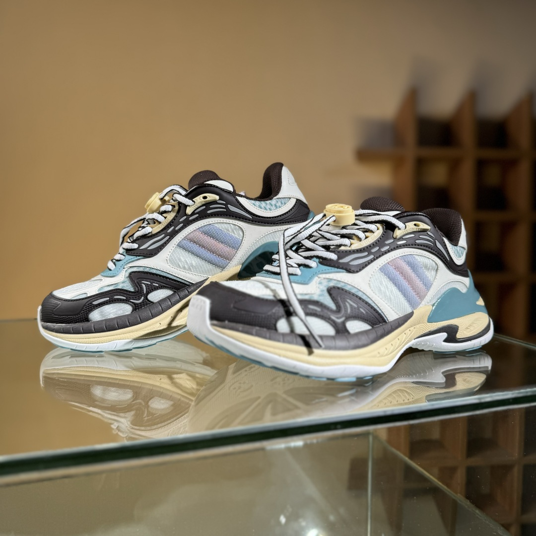 420 Gucci Rhyton Vintage 古驰皮革角状复古老爹休闲运动慢跑鞋