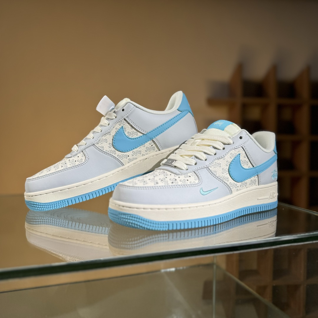 260 Nike Air Force 1'07 Low 斯图西联名 荧光蓝印花 空军一号低帮休闲板鞋 JJ2508-717-Chinese UA Cheap High Quatity Brand Clothes Bags handbags Sneakers wholesale wholesaler seller from China Factory suppliers Fashion Clothing Shoes best Quality Beautiful Price 260 Nike Air Force 1'07 Low 斯图西联名 荧光蓝印花 空军一号低帮休闲板鞋 JJ2508-717
