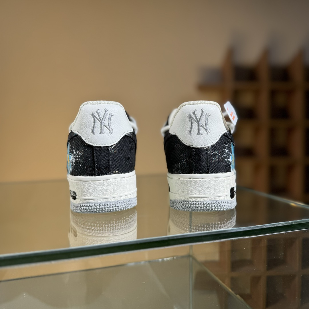 260 Nike Air Force 1 Low 07 向日葵涂鸦 黑白绑带 BD7007-333