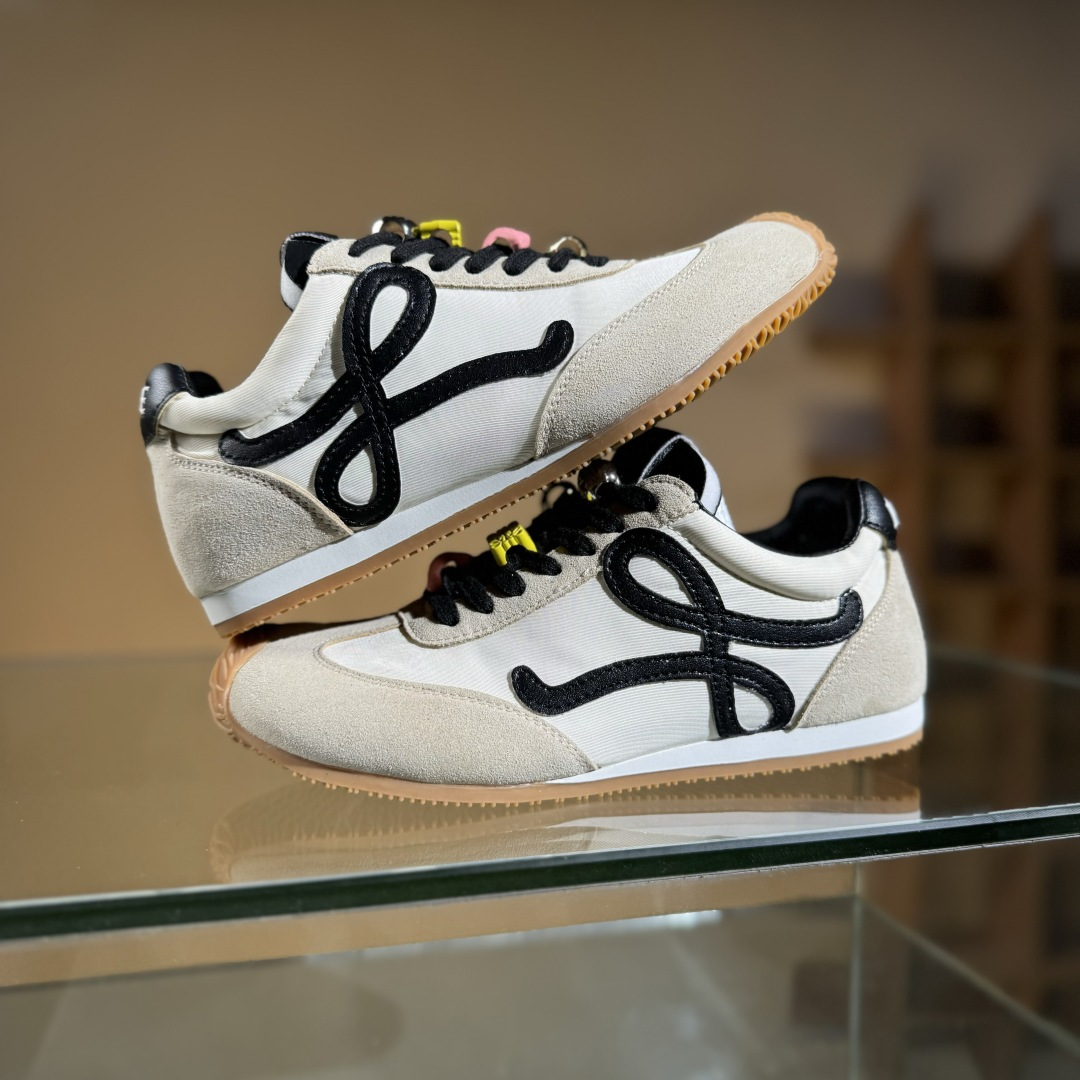 250 罗意威Loewe Ballet Runner 1.0 Sneakers 芭蕾舞2.0系列阿甘复古风德训薄底百搭休闲运动鞋