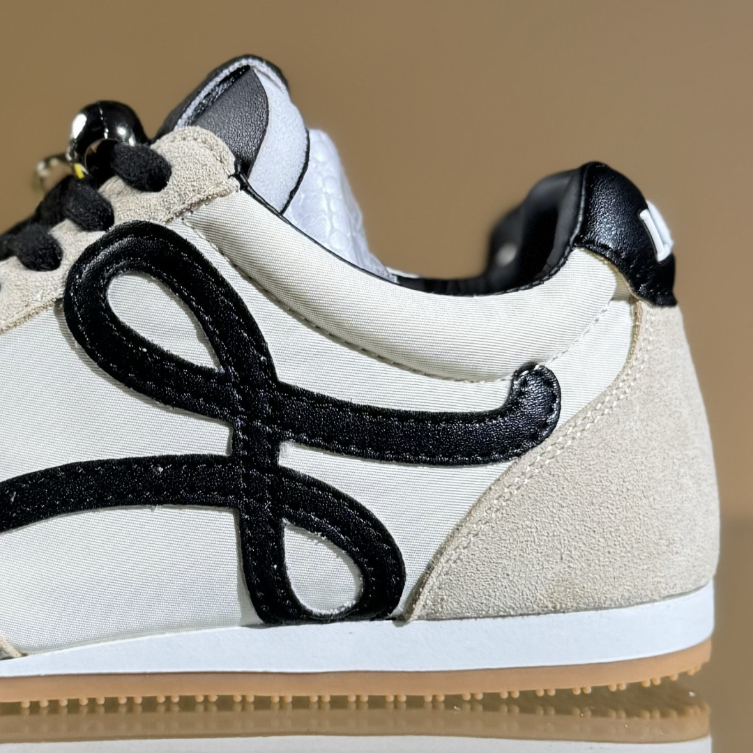 250 罗意威Loewe Ballet Runner 1.0 Sneakers 芭蕾舞2.0系列阿甘复古风德训薄底百搭休闲运动鞋