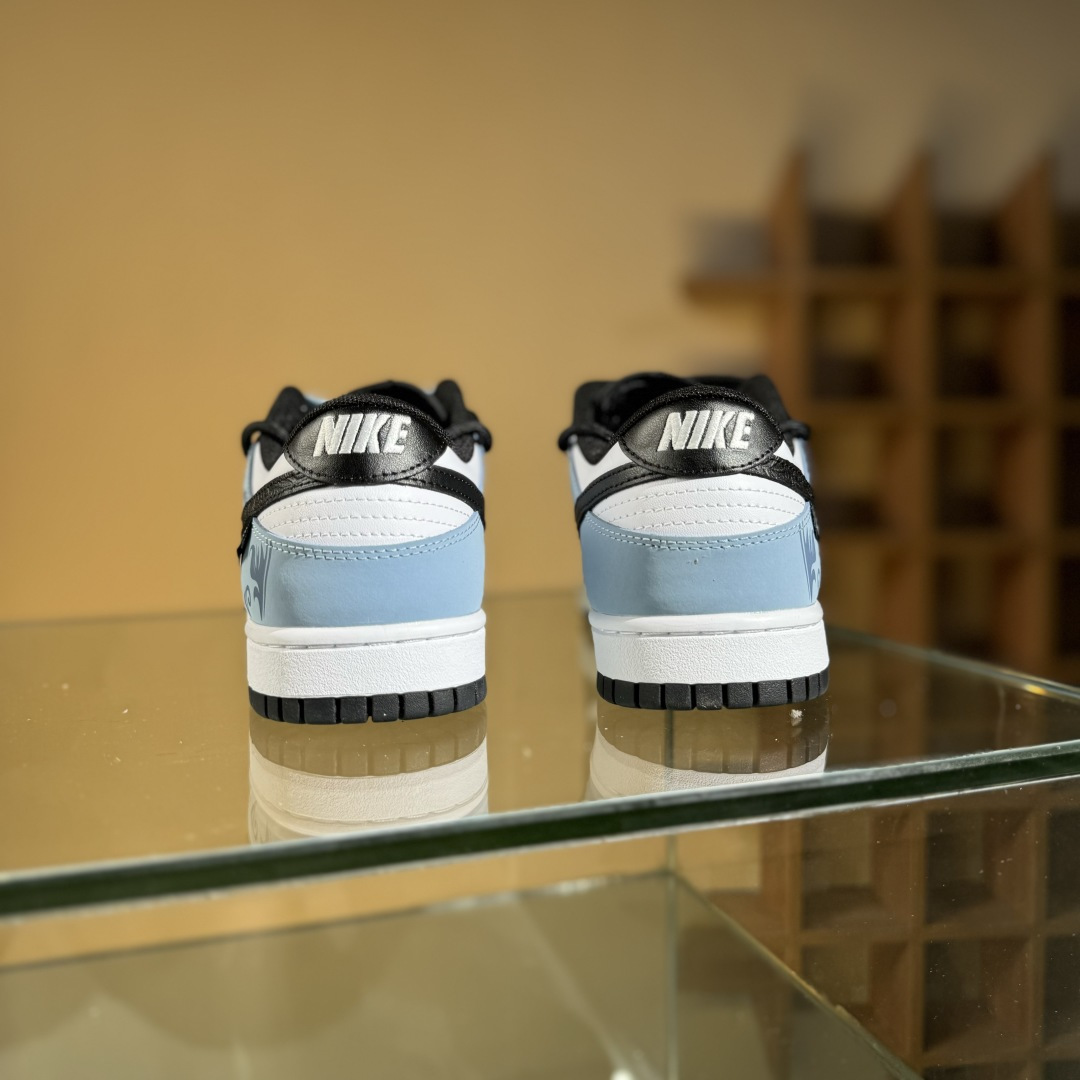 280 Nike SB Dunk Low 黑白蓝浮雕 绑带低帮休闲板鞋 DD1503-101