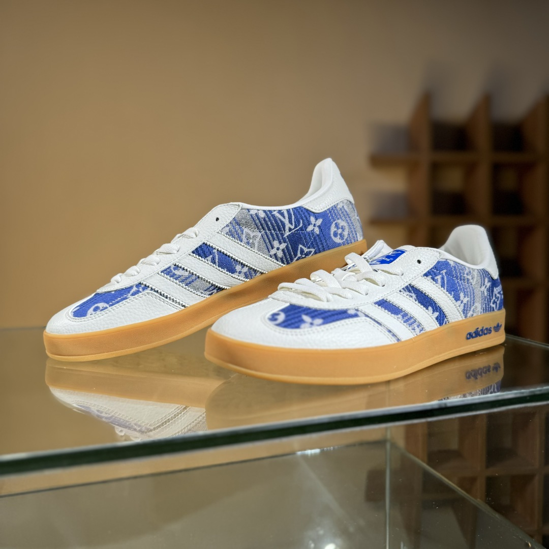 200 Adidas三叶草SAMBA OG x Louis Vuitton 白蓝 休闲板鞋 SC9207-732