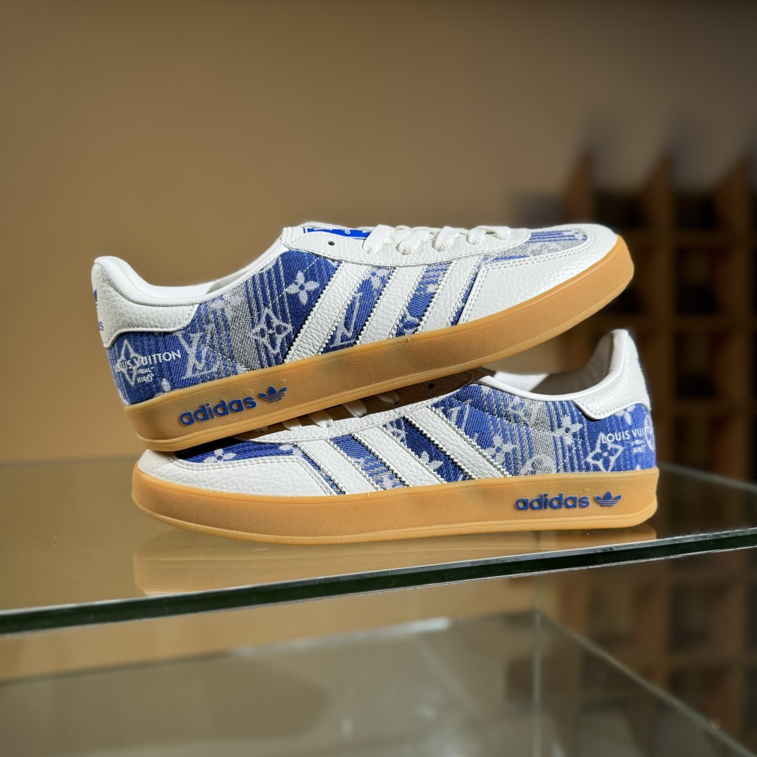 200 Adidas三叶草SAMBA OG x Louis Vuitton 白蓝 休闲板鞋 SC9207-732