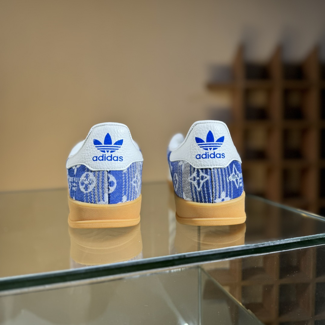200 Adidas三叶草SAMBA OG x Louis Vuitton 白蓝 休闲板鞋 SC9207-732