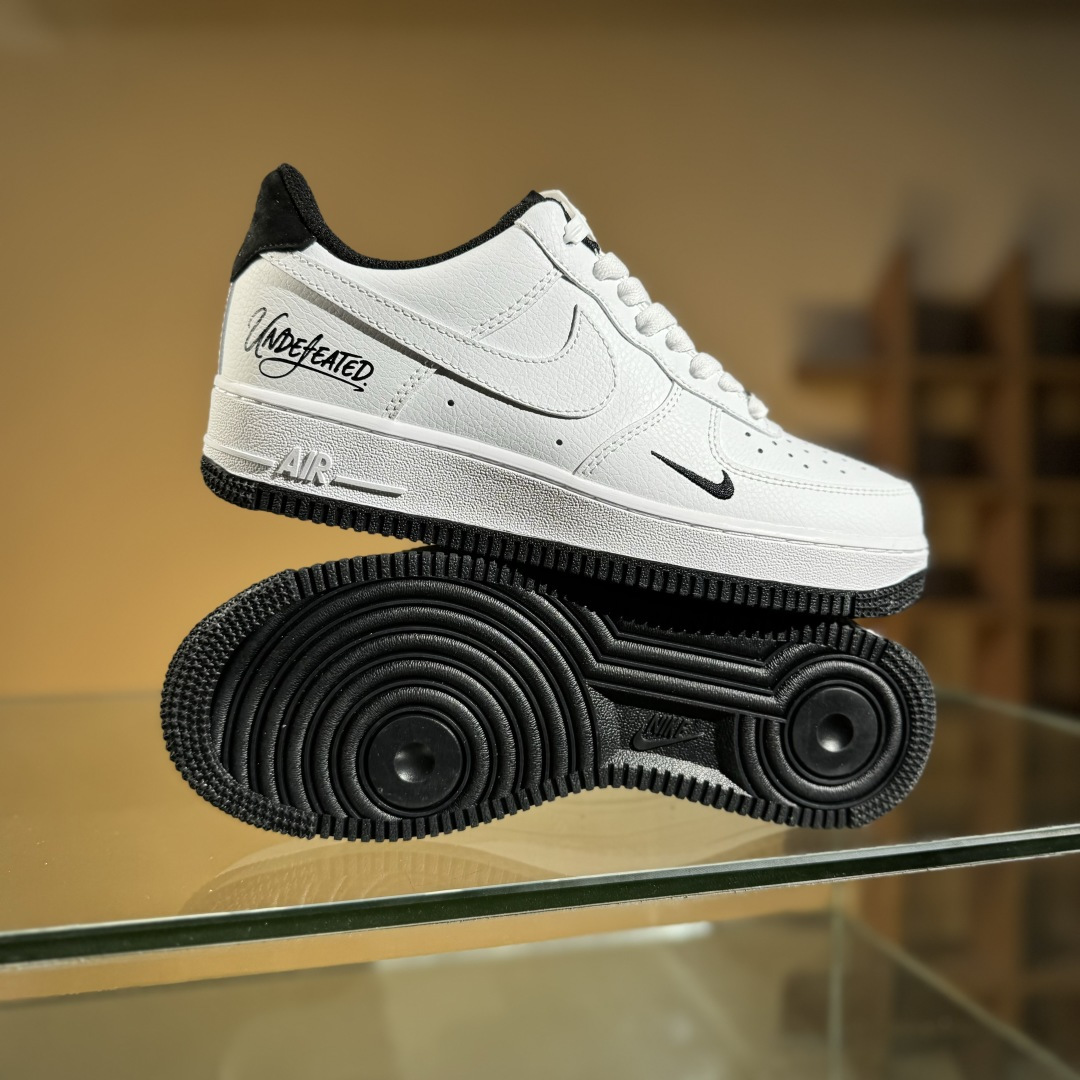 240 Undefeated x Nike Air Force 1'07 Low 白黑 空军一号低帮休闲板鞋 ZH0316-102