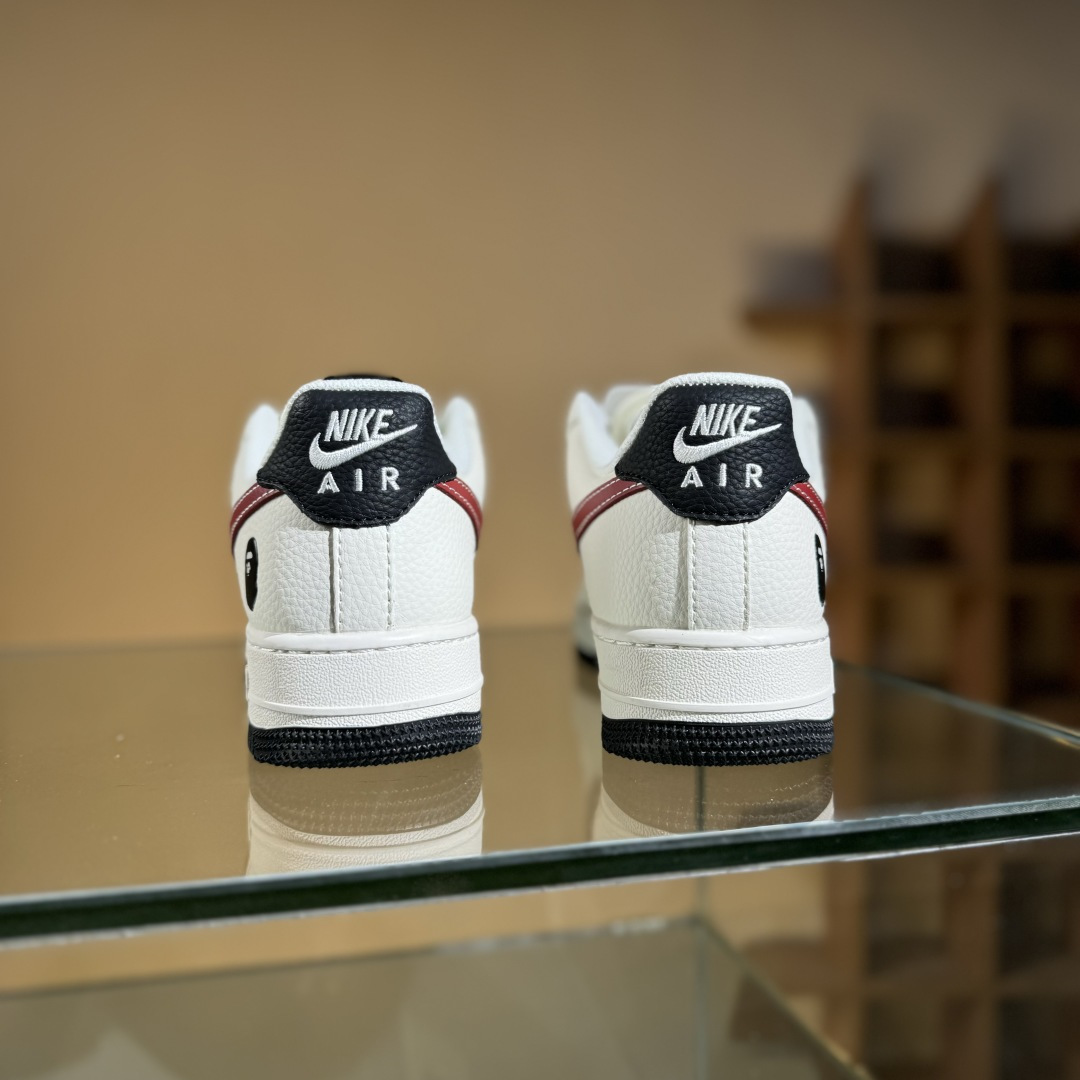 260 Nike Air Force 1'07 Low Bape联名 米黑拼接酒红 空军一号低帮休闲板鞋 QW5836-007