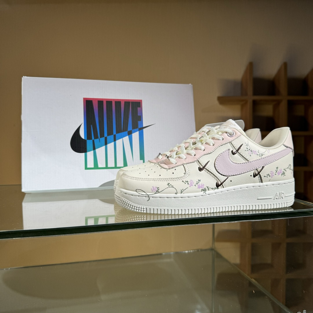 260 Nike Air Force 1'07 Low ”Light Pink Flowers” 手绘涂鸦 浅粉漫花 空军一号低帮休闲运动板鞋 FV8110-182