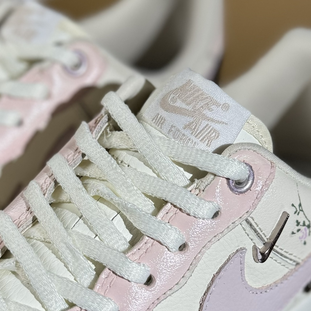 260 Nike Air Force 1'07 Low ”Light Pink Flowers” 手绘涂鸦 浅粉漫花 空军一号低帮休闲运动板鞋 FV8110-182