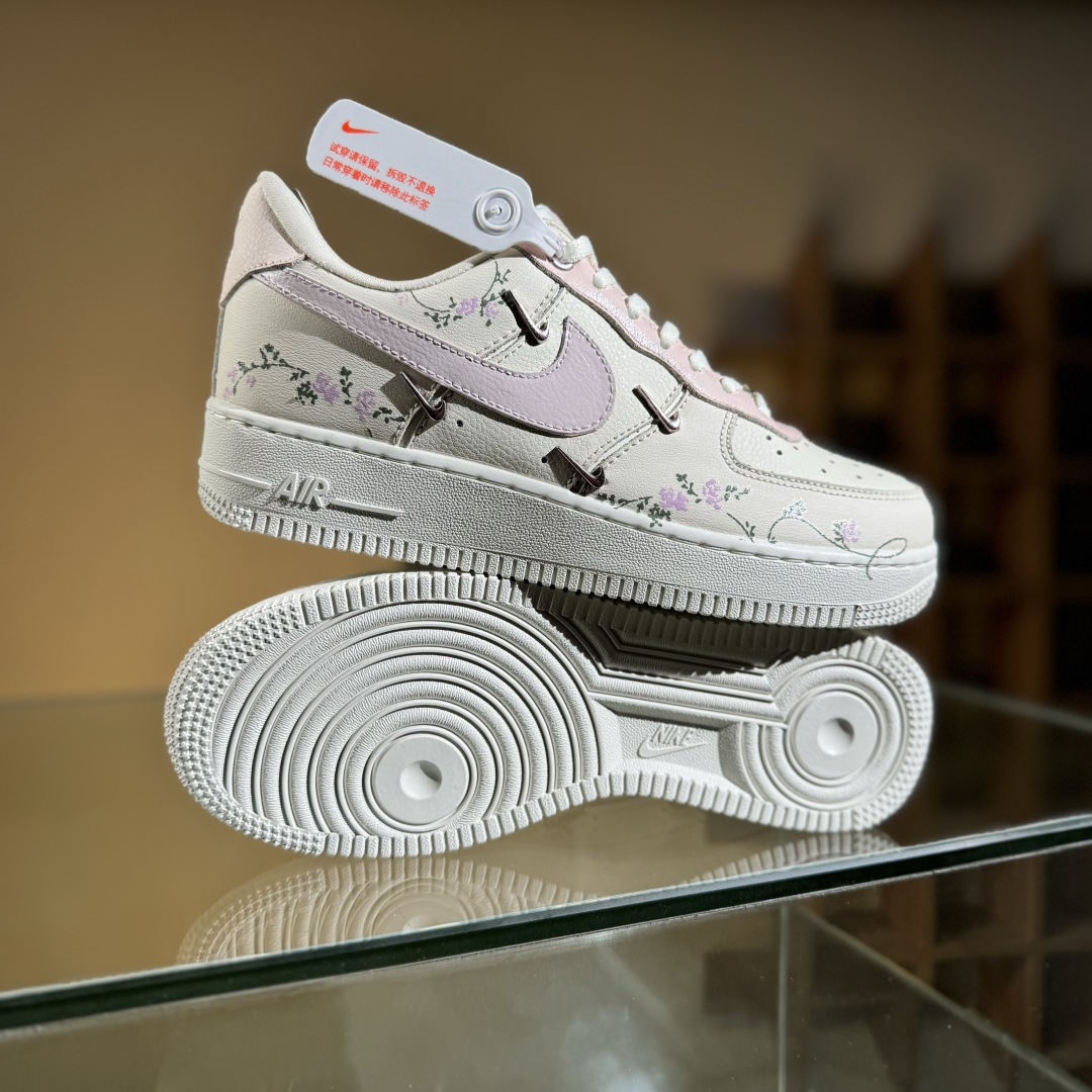 260 Nike Air Force 1'07 Low ”Light Pink Flowers” 手绘涂鸦 浅粉漫花 空军一号低帮休闲运动板鞋 FV8110-182