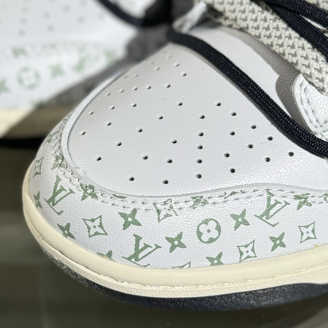 300 Nike SB Dunk Low LV联名 牛仔勾夜光绑带 周年高端定制 低帮休闲板鞋 DM6868-086