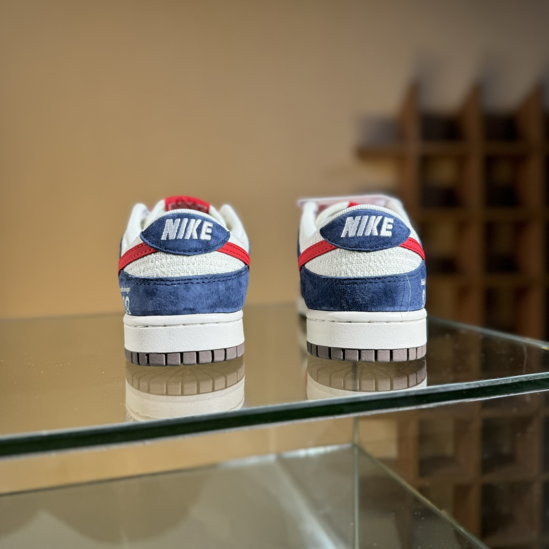 260 Nike SB Dunk Low x Supreme 蓝白红小勾 XD1588-220