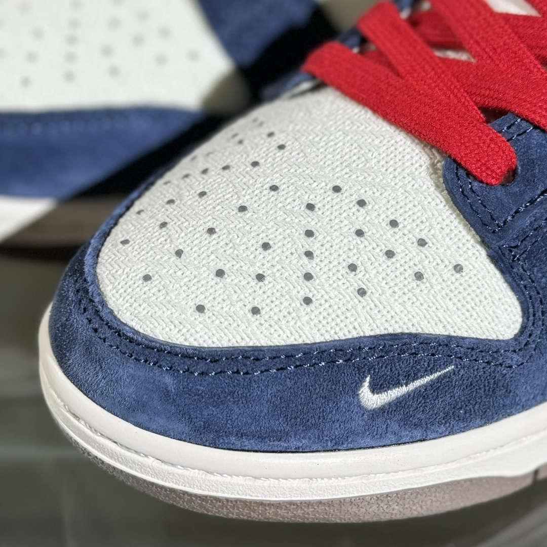 260 Nike SB Dunk Low x Supreme 蓝白红小勾 XD1588-220