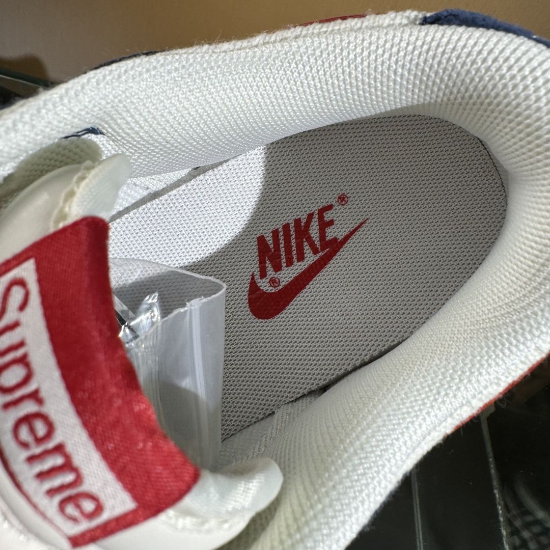 260 Nike SB Dunk Low x Supreme 蓝白红小勾 XD1588-220