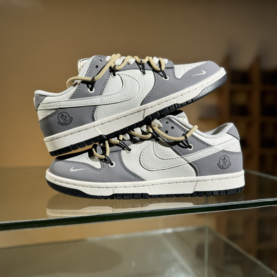 260 Nike SB Dunk Low x MONCLER 灰白小勾绑带 FX1588-404