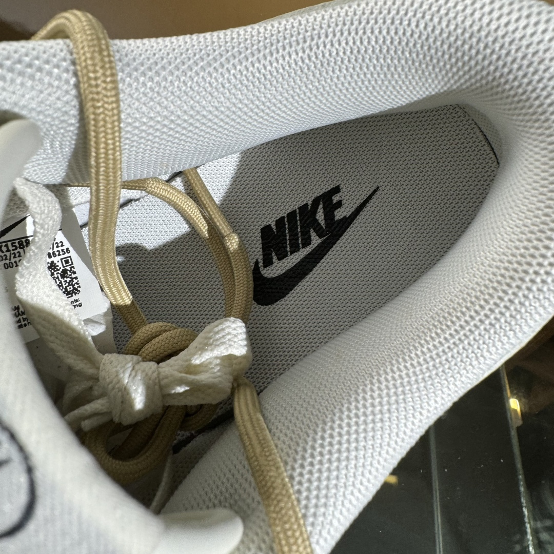 260 Nike SB Dunk Low x MONCLER 灰白小勾绑带 FX1588-404