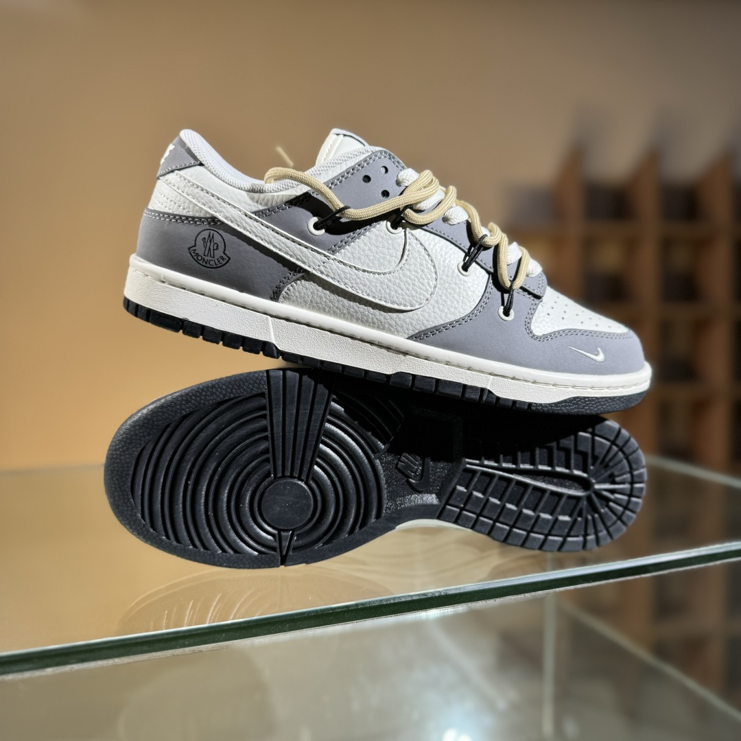 260 Nike SB Dunk Low x MONCLER 灰白小勾绑带 FX1588-404