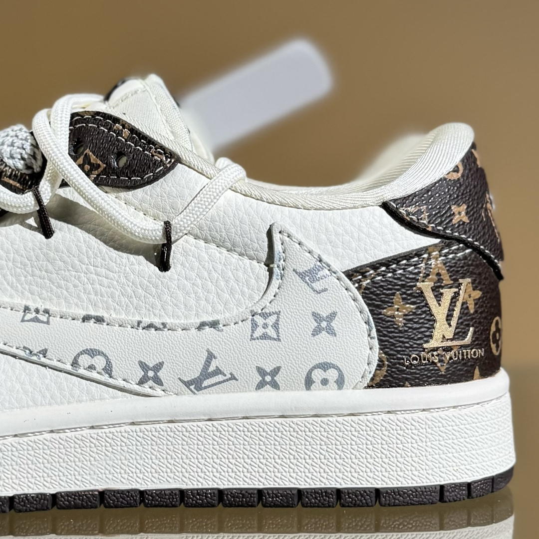 300 Travis Scott x Fragment Design x Air Jordan 1 Low OG SP AJ1 乔1 LV联名 米棕抽绳 低帮文化休闲板鞋 DM6868-101-Chinese UA Cheap High Quatity Brand Clothes Bags handbags Sneakers wholesale wholesaler seller from China Factory suppliers Fashion Clothing Shoes best Quality Beautiful Price 300 Travis Scott x Fragment Design x Air Jordan 1 Low OG SP AJ1 乔1 LV联名 米棕抽绳 低帮文化休闲板鞋 DM6868-101