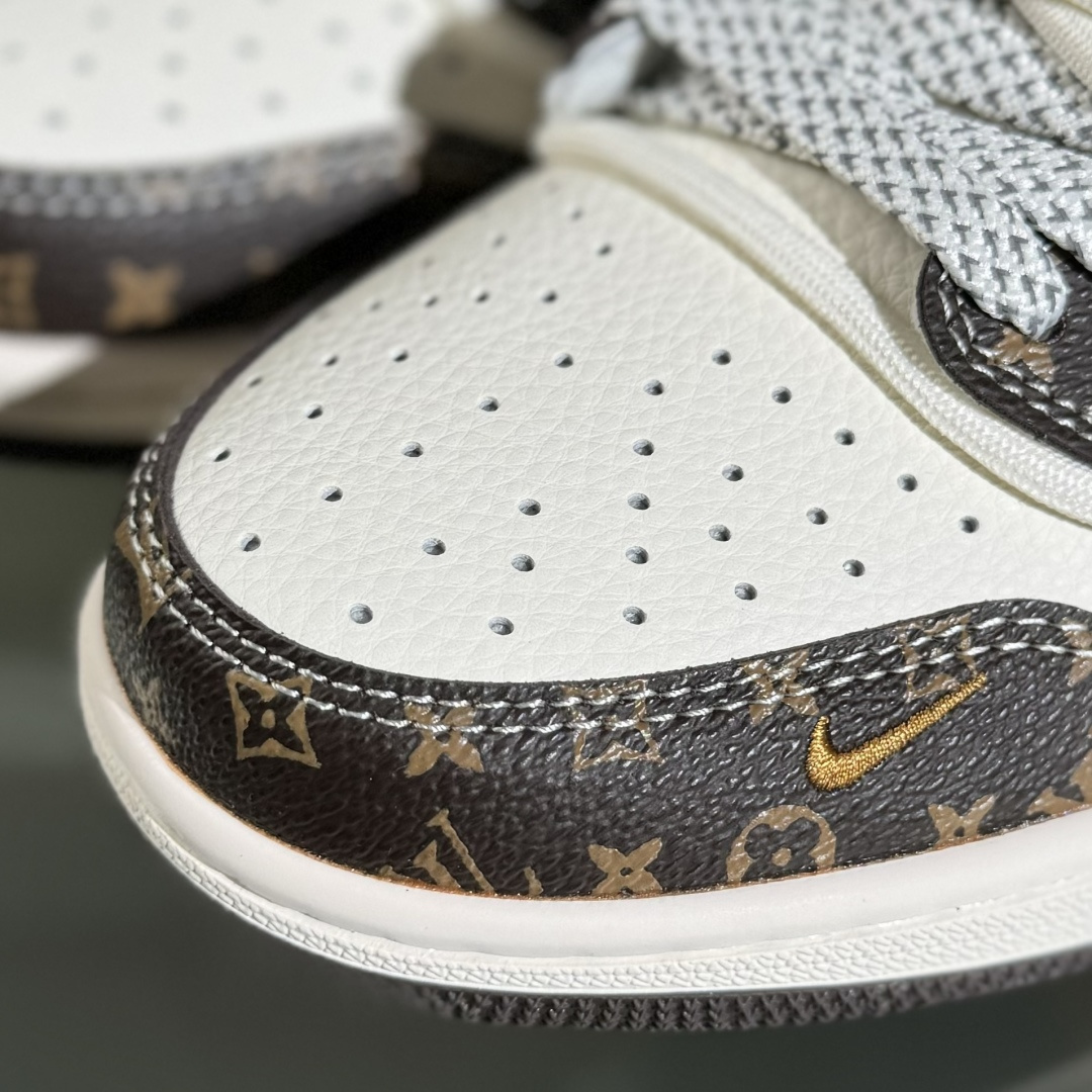 300 Travis Scott x Fragment Design x Air Jordan 1 Low OG SP AJ1 乔1 LV联名 米棕抽绳 低帮文化休闲板鞋 DM6868-101-Chinese UA Cheap High Quatity Brand Clothes Bags handbags Sneakers wholesale wholesaler seller from China Factory suppliers Fashion Clothing Shoes best Quality Beautiful Price 300 Travis Scott x Fragment Design x Air Jordan 1 Low OG SP AJ1 乔1 LV联名 米棕抽绳 低帮文化休闲板鞋 DM6868-101