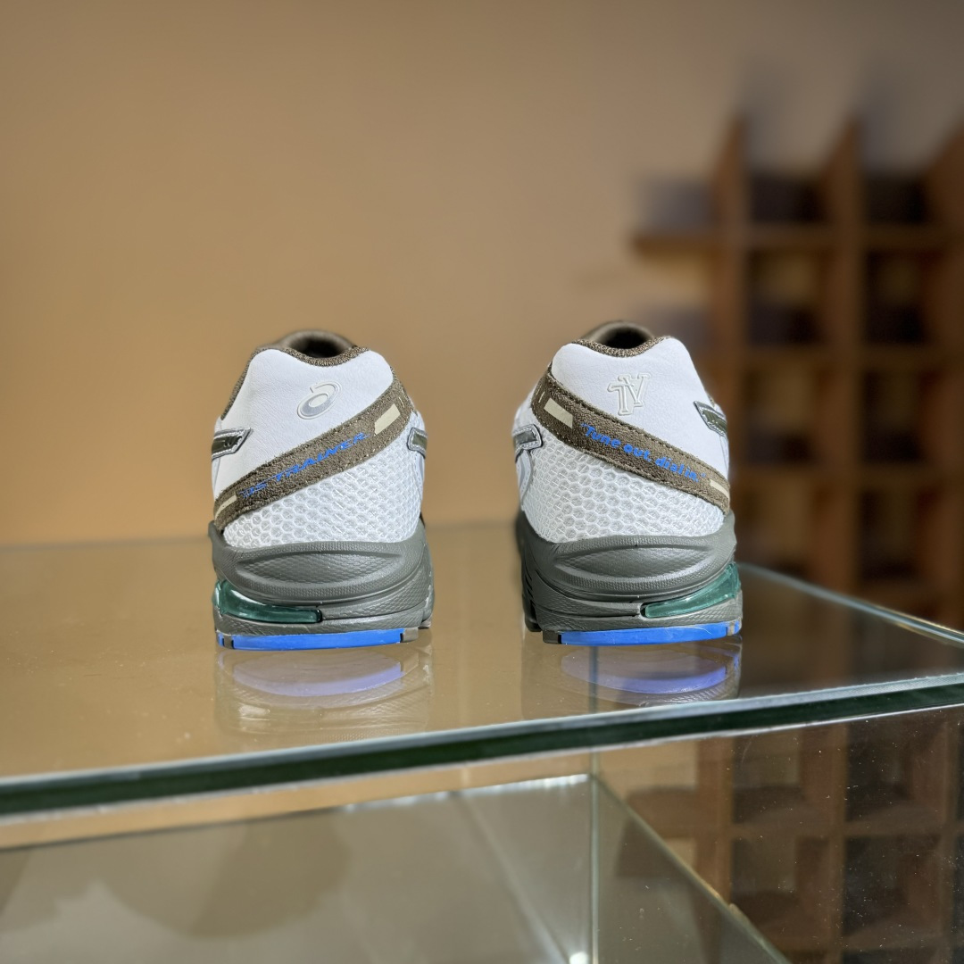 200 Asics GEL-DS TRAINER 14亚瑟士 复古运动休闲运动鞋 老爹鞋 1203A810-101