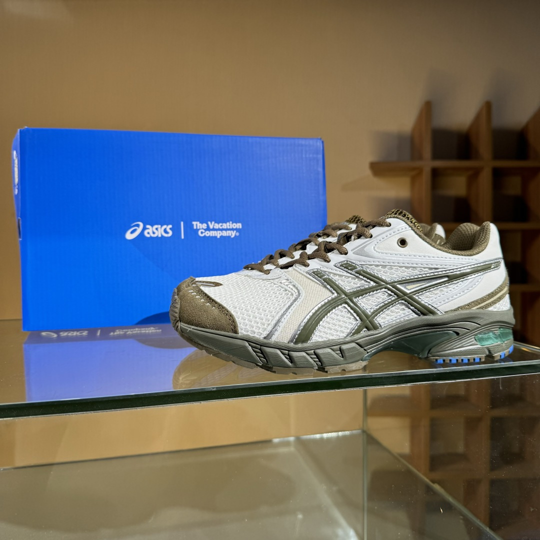 200 Asics GEL-DS TRAINER 14亚瑟士 复古运动休闲运动鞋 老爹鞋 1203A810-101