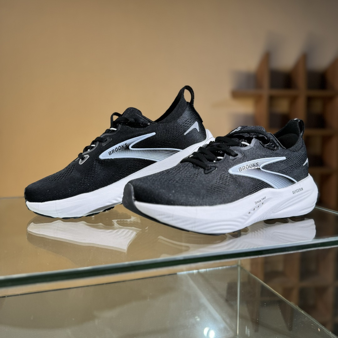 200 Brooks布鲁克斯Glycerin甘油22跑鞋男子缓震马拉松氮气慢跑鞋 110445 1D 090-Chinese UA Cheap High Quatity Brand Clothes Bags handbags Sneakers wholesale wholesaler seller from China Factory suppliers Fashion Clothing Shoes best Quality Beautiful Price 200 Brooks布鲁克斯Glycerin甘油22跑鞋男子缓震马拉松氮气慢跑鞋 110445 1D 090