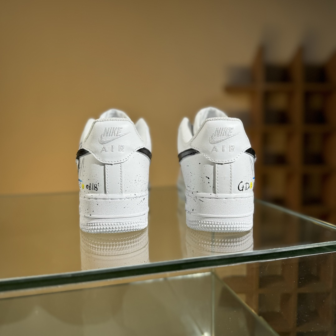 260 耐克Nike Air Force 1“07空军一号低帮百搭休闲运动板鞋 CW2288-111