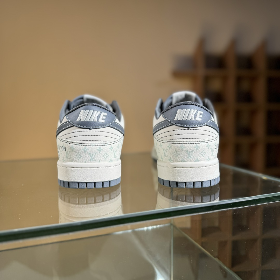 280 Nike SB Dunk Low LV联名 花纹灰勾 周年高端定制 低帮休闲板鞋 YX5066-366-Chinese UA Cheap High Quatity Brand Clothes Bags handbags Sneakers wholesale wholesaler seller from China Factory suppliers Fashion Clothing Shoes best Quality Beautiful Price 280 Nike SB Dunk Low LV联名 花纹灰勾 周年高端定制 低帮休闲板鞋 YX5066-366