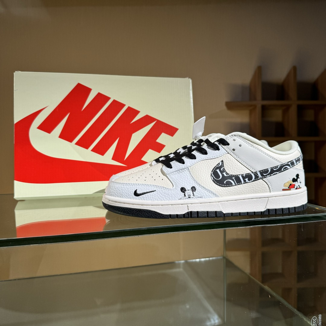 280 Nike SB Dunk Low 米老鼠 周年高端定制 低帮休闲板鞋 KK1333-041-Chinese UA Cheap High Quatity Brand Clothes Bags handbags Sneakers wholesale wholesaler seller from China Factory suppliers Fashion Clothing Shoes best Quality Beautiful Price 280 Nike SB Dunk Low 米老鼠 周年高端定制 低帮休闲板鞋 KK1333-041