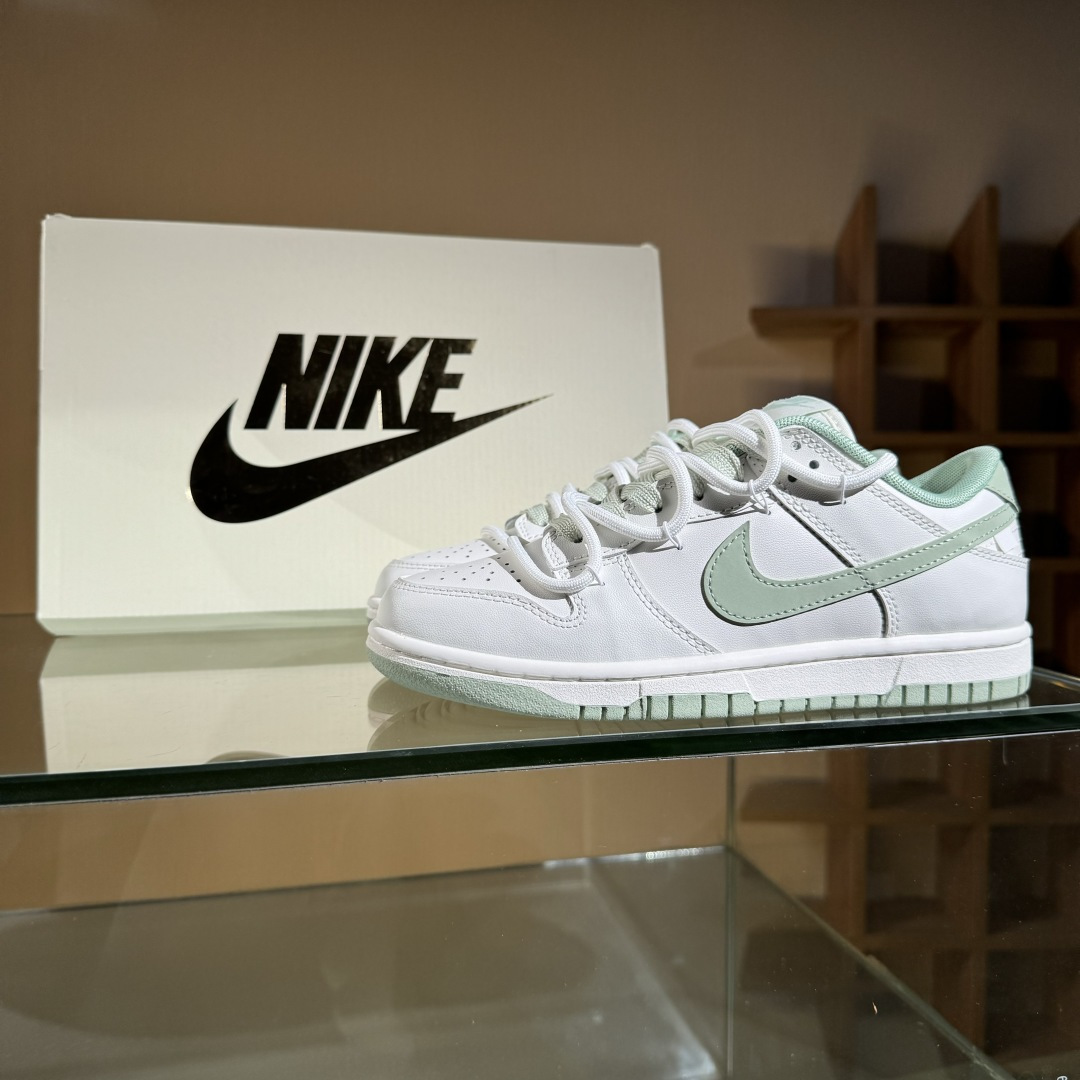 280 Nike SB Dunk Low ”Just Do It” 绑带 周年高端定制 低帮休闲板鞋 WG0508-048-Chinese UA Cheap High Quatity Brand Clothes Bags handbags Sneakers wholesale wholesaler seller from China Factory suppliers Fashion Clothing Shoes best Quality Beautiful Price 280 Nike SB Dunk Low ”Just Do It” 绑带 周年高端定制 低帮休闲板鞋 WG0508-048