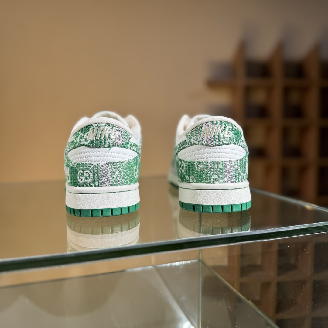 280 Nike SB Dunk Low 古驰联名 灰绿牛仔 周年高端定制 低帮休闲板鞋 SC9207-420-Chinese UA Cheap High Quatity Brand Clothes Bags handbags Sneakers wholesale wholesaler seller from China Factory suppliers Fashion Clothing Shoes best Quality Beautiful Price 280 Nike SB Dunk Low 古驰联名 灰绿牛仔 周年高端定制 低帮休闲板鞋 SC9207-420