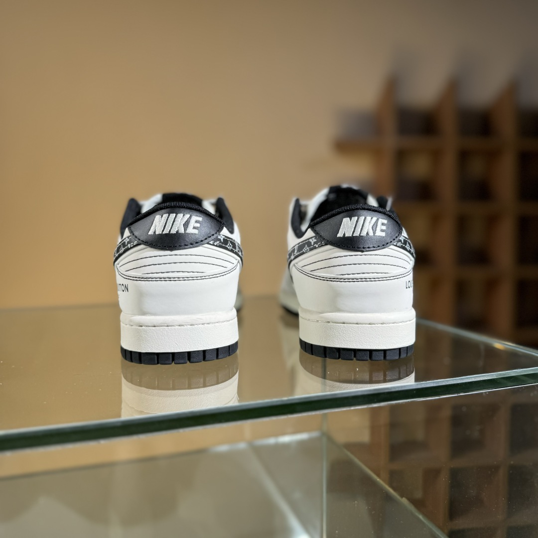 280 Nike SB Dunk Low LV联名 黑勾印花 低帮休闲板鞋 YX5066-365-Chinese UA Cheap High Quatity Brand Clothes Bags handbags Sneakers wholesale wholesaler seller from China Factory suppliers Fashion Clothing Shoes best Quality Beautiful Price 280 Nike SB Dunk Low LV联名 黑勾印花 低帮休闲板鞋 YX5066-365