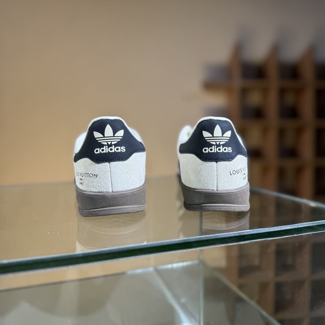 200 AD SAMBA OG x Louis Vuitton 米棕 SC9207-724-Chinese UA Cheap High Quatity Brand Clothes Bags handbags Sneakers wholesale wholesaler seller from China Factory suppliers Fashion Clothing Shoes best Quality Beautiful Price 200 AD SAMBA OG x Louis Vuitton 米棕 SC9207-724