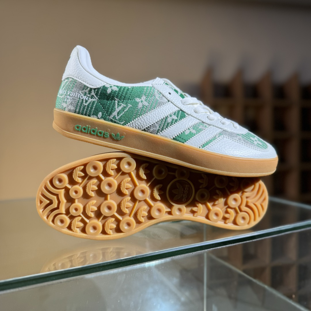 200 adidas 德训鞋 “LV联名-绿灰牛仔”高端定制 低帮休闲板鞋 SC9207-733-Chinese UA Cheap High Quatity Brand Clothes Bags handbags Sneakers wholesale wholesaler seller from China Factory suppliers Fashion Clothing Shoes best Quality Beautiful Price 200 adidas 德训鞋 “LV联名-绿灰牛仔”高端定制 低帮休闲板鞋 SC9207-733