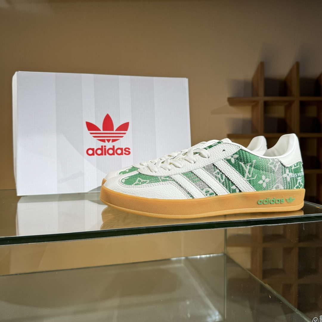 200 adidas 德训鞋 “LV联名-绿灰牛仔”高端定制 低帮休闲板鞋 SC9207-733-Chinese UA Cheap High Quatity Brand Clothes Bags handbags Sneakers wholesale wholesaler seller from China Factory suppliers Fashion Clothing Shoes best Quality Beautiful Price 200 adidas 德训鞋 “LV联名-绿灰牛仔”高端定制 低帮休闲板鞋 SC9207-733