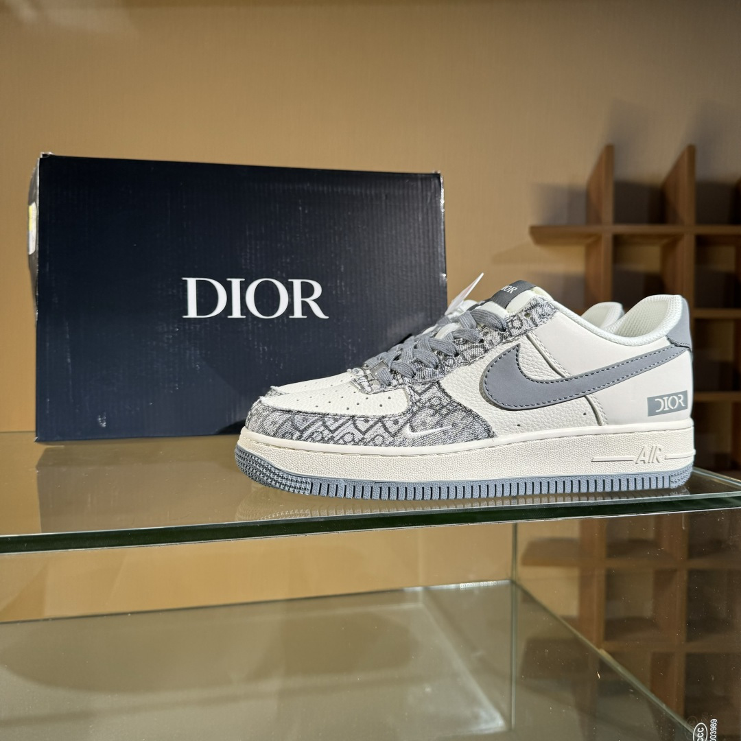 260 Nike Air Force 1'07 Low 迪奥联名 灰花纹织布 空军一号低帮休闲板鞋 XS1958-580-Chinese UA Cheap High Quatity Brand Clothes Bags handbags Sneakers wholesale wholesaler seller from China Factory suppliers Fashion Clothing Shoes best Quality Beautiful Price 260 Nike Air Force 1'07 Low 迪奥联名 灰花纹织布 空军一号低帮休闲板鞋 XS1958-580