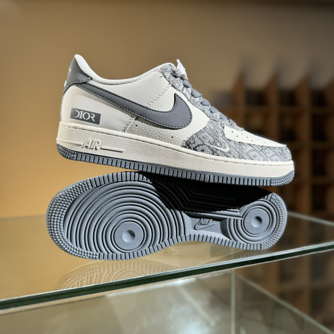260 Nike Air Force 1'07 Low 迪奥联名 灰花纹织布 空军一号低帮休闲板鞋 XS1958-580-Chinese UA Cheap High Quatity Brand Clothes Bags handbags Sneakers wholesale wholesaler seller from China Factory suppliers Fashion Clothing Shoes best Quality Beautiful Price 260 Nike Air Force 1'07 Low 迪奥联名 灰花纹织布 空军一号低帮休闲板鞋 XS1958-580