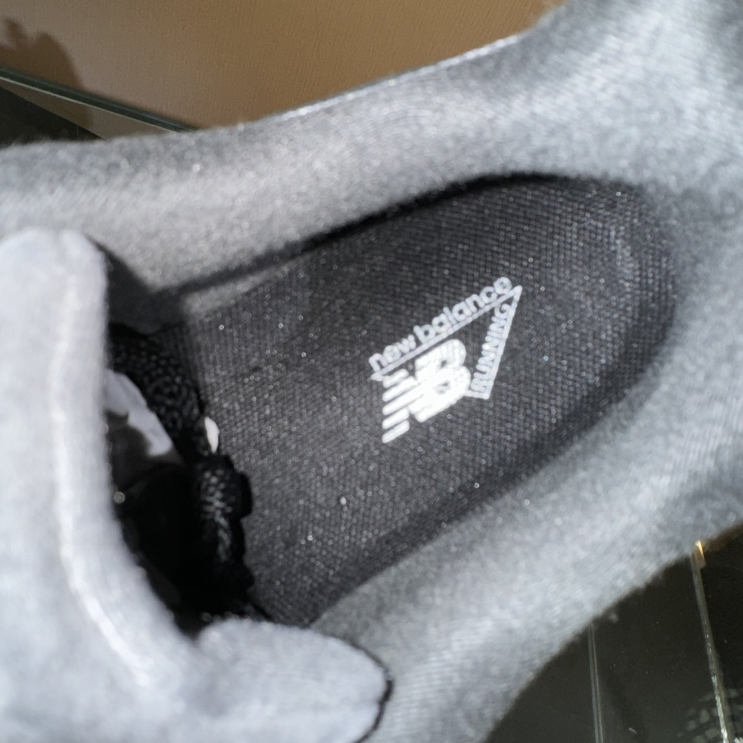 230 X版 New Balance 2002系列 复古休闲跑步鞋 M2002RCL-Chinese UA Cheap High Quatity Brand Clothes Bags handbags Sneakers wholesale wholesaler seller from China Factory suppliers Fashion Clothing Shoes best Quality Beautiful Price 230 X版 New Balance 2002系列 复古休闲跑步鞋 M2002RCL