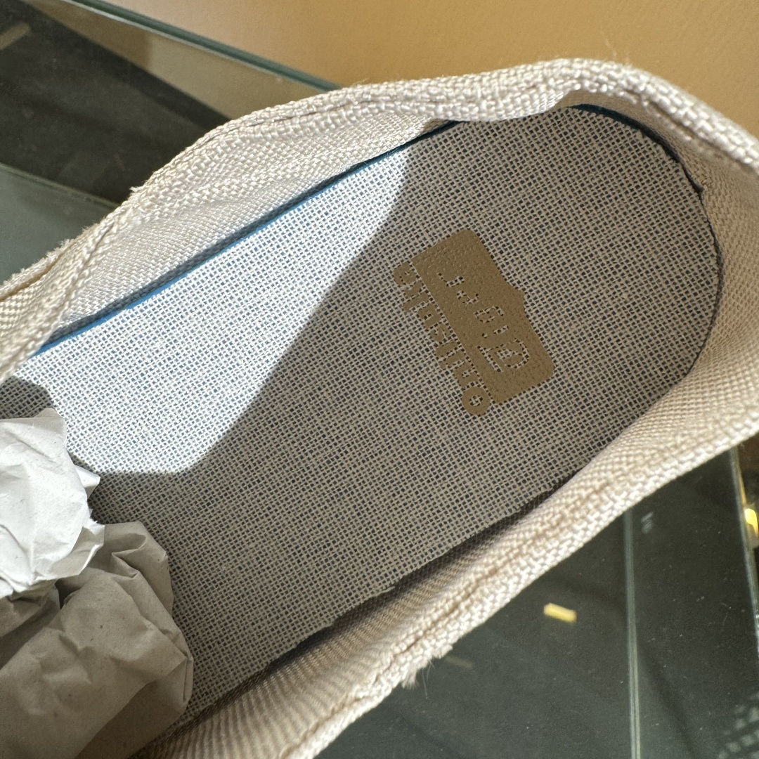 160 OnitsukaTiger/鬼塚虎 Mexico 66 SD Paraty 帆布低邦休闲跑步鞋 1183C432-250-Chinese UA Cheap High Quatity Brand Clothes Bags handbags Sneakers wholesale wholesaler seller from China Factory suppliers Fashion Clothing Shoes best Quality Beautiful Price 160 OnitsukaTiger/鬼塚虎 Mexico 66 SD Paraty 帆布低邦休闲跑步鞋 1183C432-250