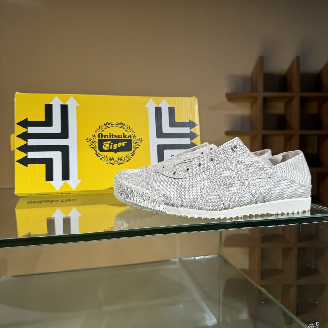 160 OnitsukaTiger/鬼塚虎 Mexico 66 SD Paraty 帆布低邦休闲跑步鞋 1183C432-250-Chinese UA Cheap High Quatity Brand Clothes Bags handbags Sneakers wholesale wholesaler seller from China Factory suppliers Fashion Clothing Shoes best Quality Beautiful Price 160 OnitsukaTiger/鬼塚虎 Mexico 66 SD Paraty 帆布低邦休闲跑步鞋 1183C432-250