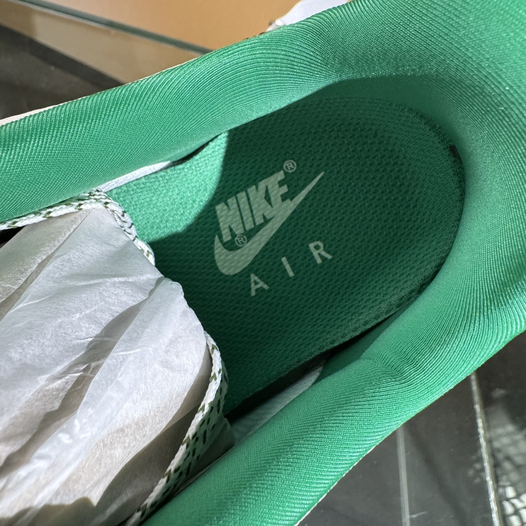 260 Nike Air Force 1'07 Low 斯图西联名 针织勾米绿 空军一号低帮休闲板鞋 KJ1688-002-Chinese UA Cheap High Quatity Brand Clothes Bags handbags Sneakers wholesale wholesaler seller from China Factory suppliers Fashion Clothing Shoes best Quality Beautiful Price 260 Nike Air Force 1'07 Low 斯图西联名 针织勾米绿 空军一号低帮休闲板鞋 KJ1688-002