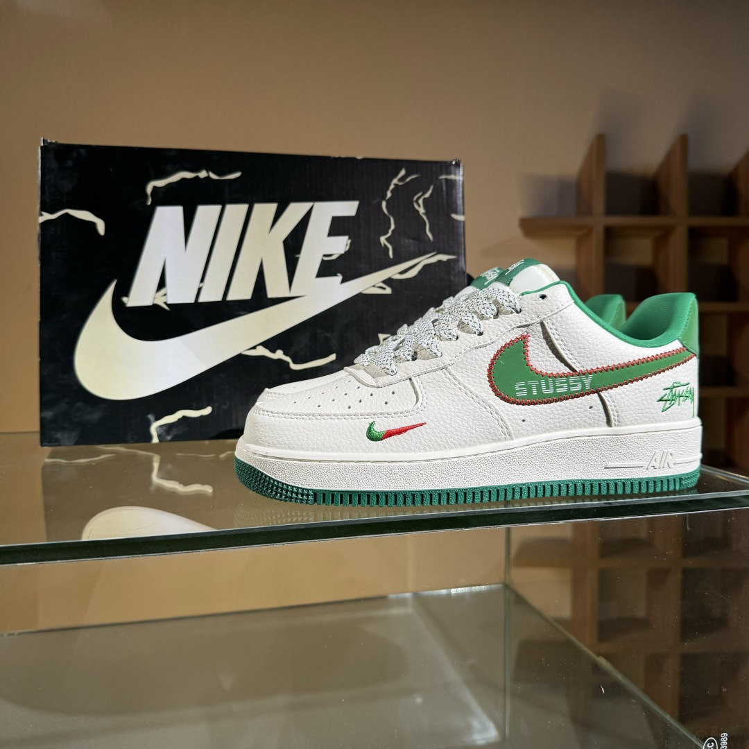 260 Nike Air Force 1'07 Low 斯图西联名 针织勾米绿 空军一号低帮休闲板鞋 KJ1688-002-Chinese UA Cheap High Quatity Brand Clothes Bags handbags Sneakers wholesale wholesaler seller from China Factory suppliers Fashion Clothing Shoes best Quality Beautiful Price 260 Nike Air Force 1'07 Low 斯图西联名 针织勾米绿 空军一号低帮休闲板鞋 KJ1688-002