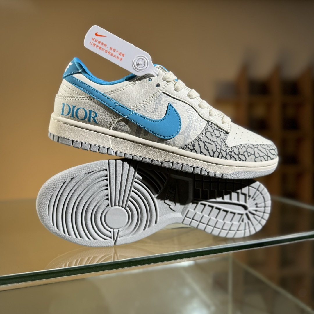260 Nike SB Dunk Low x DIOR 灰白蓝爆裂纹 XD1588-223-Chinese UA Cheap High Quatity Brand Clothes Bags handbags Sneakers wholesale wholesaler seller from China Factory suppliers Fashion Clothing Shoes best Quality Beautiful Price 260 Nike SB Dunk Low x DIOR 灰白蓝爆裂纹 XD1588-223