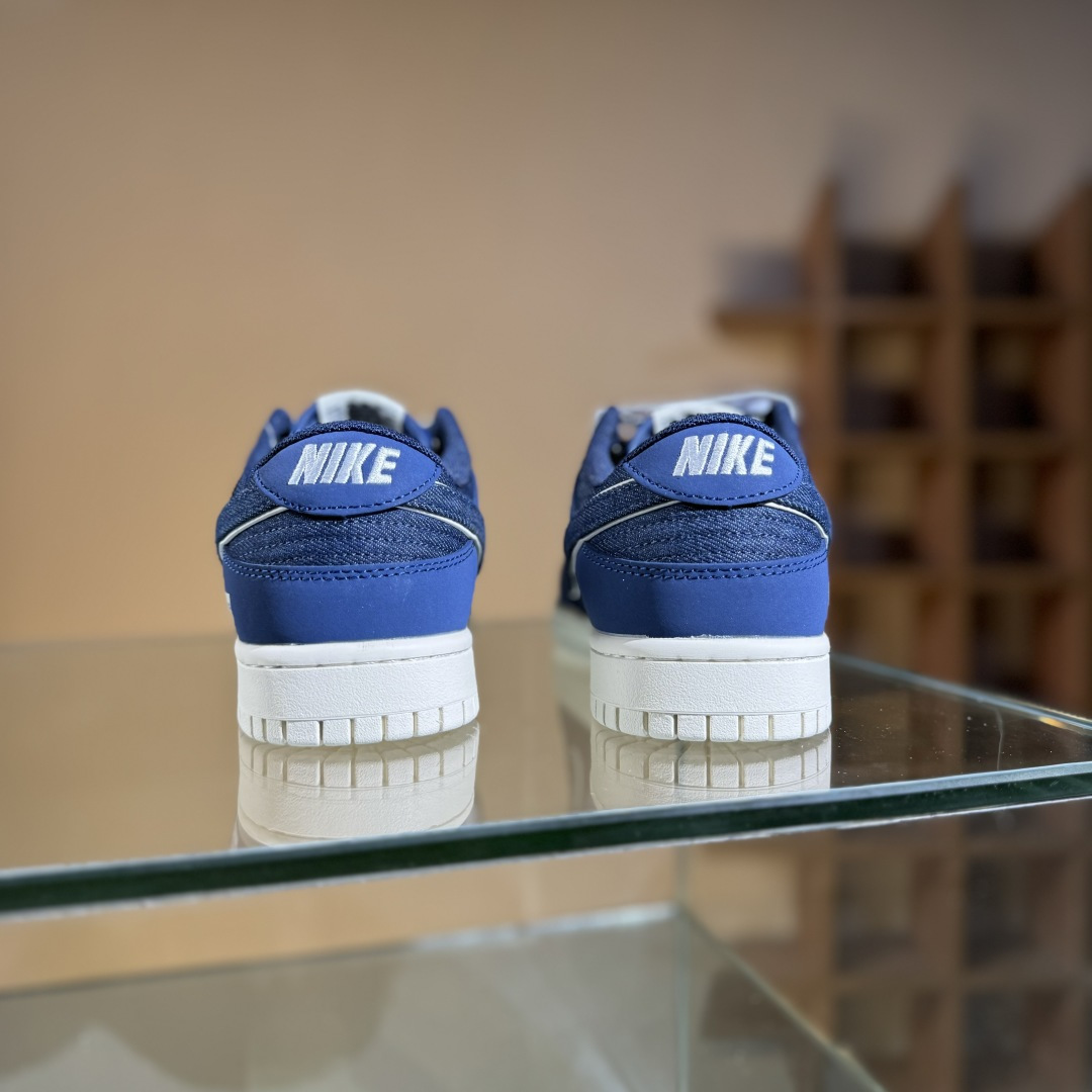 260 Nike SB Dunk Low x Supreme 蓝黑小勾满天星 XD1588-222-Chinese UA Cheap High Quatity Brand Clothes Bags handbags Sneakers wholesale wholesaler seller from China Factory suppliers Fashion Clothing Shoes best Quality Beautiful Price 260 Nike SB Dunk Low x Supreme 蓝黑小勾满天星 XD1588-222