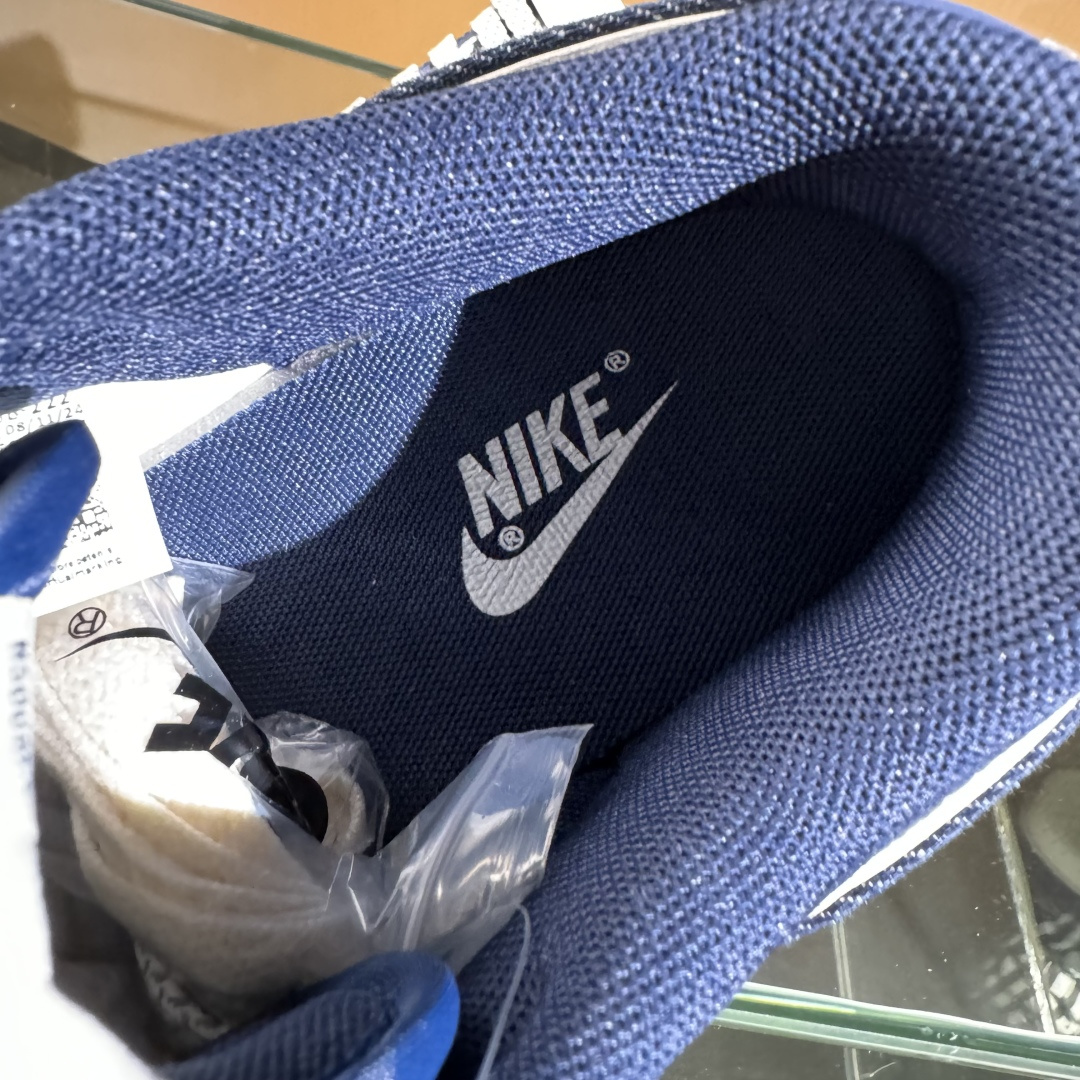 260 Nike SB Dunk Low x Supreme 蓝黑小勾满天星 XD1588-222-Chinese UA Cheap High Quatity Brand Clothes Bags handbags Sneakers wholesale wholesaler seller from China Factory suppliers Fashion Clothing Shoes best Quality Beautiful Price 260 Nike SB Dunk Low x Supreme 蓝黑小勾满天星 XD1588-222