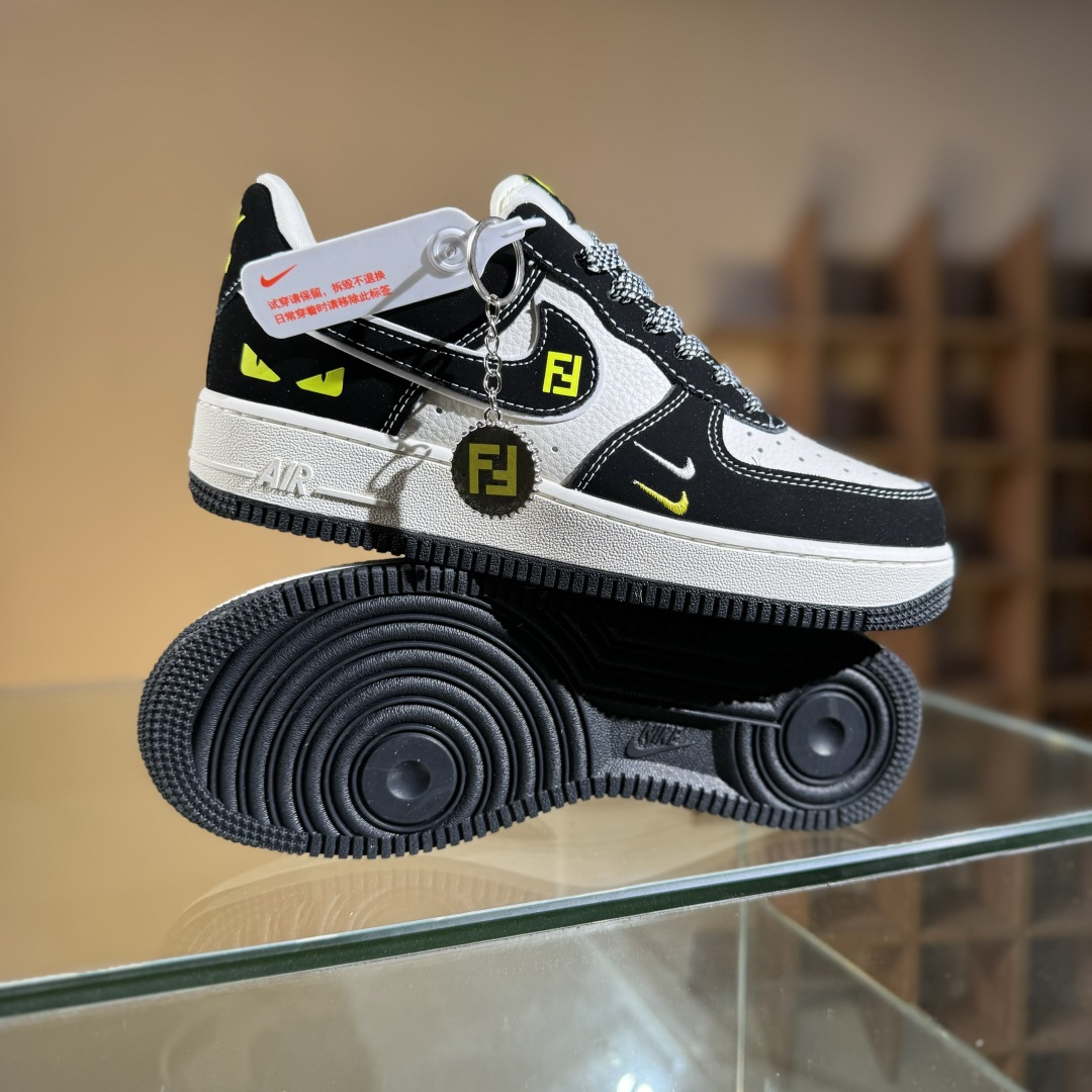 260 Nike Air Force 1'07 Low 芬迪联名 小怪兽 空军一号低帮休闲板鞋 XL1979-102-Chinese UA Cheap High Quatity Brand Clothes Bags handbags Sneakers wholesale wholesaler seller from China Factory suppliers Fashion Clothing Shoes best Quality Beautiful Price 260 Nike Air Force 1'07 Low 芬迪联名 小怪兽 空军一号低帮休闲板鞋 XL1979-102